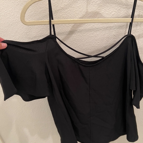 BP Black Cold Shoulder Top - Picture 4 of 5